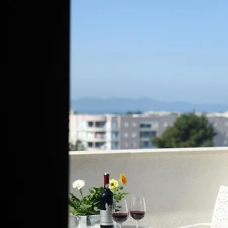 Apartman Sea View 023 *